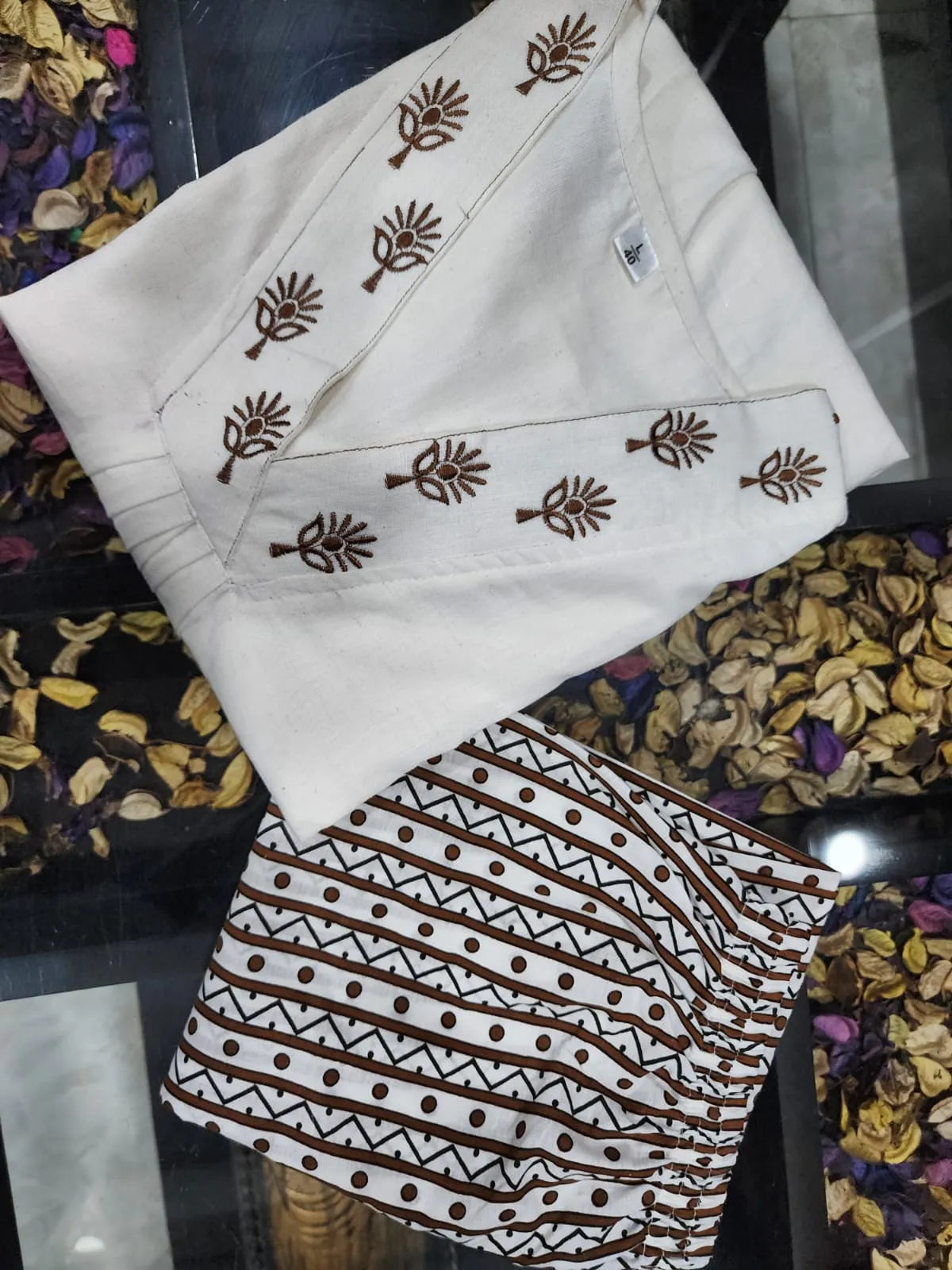 Off White Classy Cotton Embroidered Kurta & Pant Set.