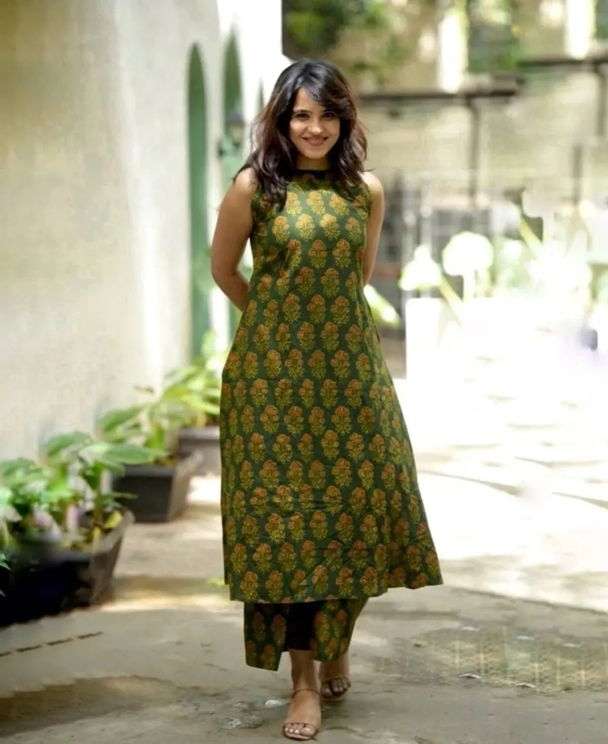 Cotton Printed Cut Sleeve Kurta & Pant Set.